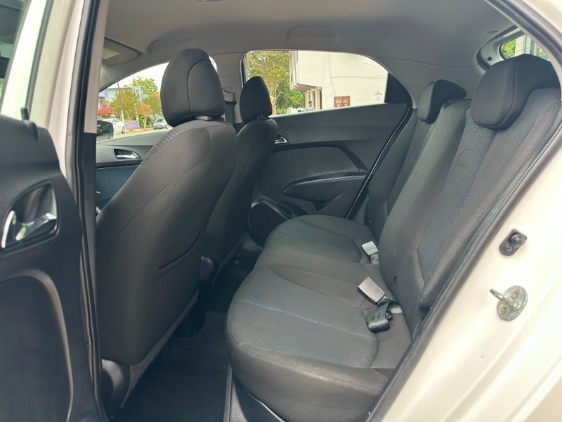 HYUNDAI HB20 COMF 1.6 AUT. 2015/2015 SÉTIMA VEÍCULOS GUAPORÉ / Carros no Vale