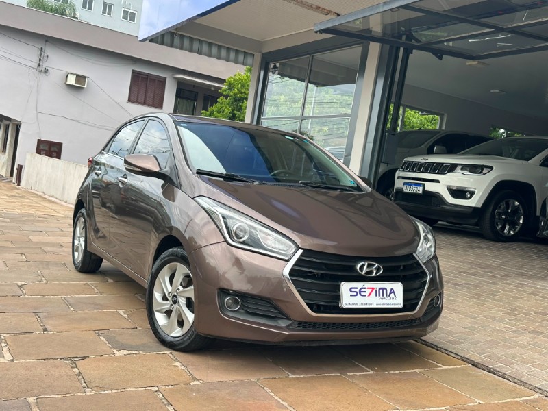 HYUNDAI HB20 PREMIUM 1.6 16V AT 2016/2016 SÉTIMA VEÍCULOS GUAPORÉ / Carros no Vale