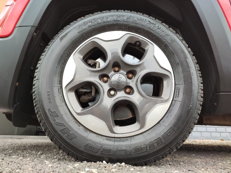 JEEP RENEGADE SPORT 1.8 2016/2016 ROSAUTO VEÍCULOS VENÂNCIO AIRES / Carros no Vale