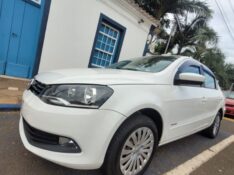 VOLKSWAGEN VOYAGE CITY 1.6 8V 2013/2014 ADRIANO VEÍCULOS CRUZEIRO DO SUL / Carros no Vale