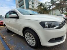 VOLKSWAGEN VOYAGE CITY 1.6 8V 2013/2014 ADRIANO VEÍCULOS CRUZEIRO DO SUL / Carros no Vale