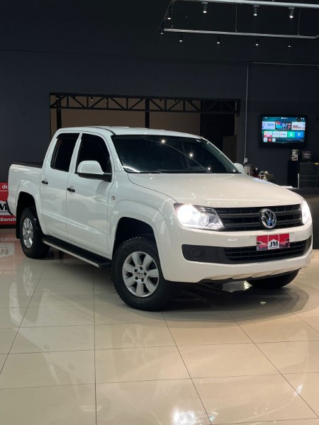 VOLKSWAGEN AMAROK 2.0 S 4X4 16V 2015/2015 JM AUTOMÓVEIS VENÂNCIO AIRES / Carros no Vale