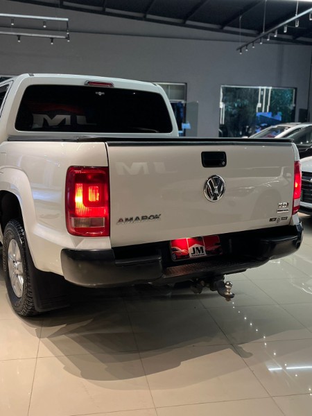 VOLKSWAGEN AMAROK 2.0 S 4X4 16V 2015/2015 JM AUTOMÓVEIS VENÂNCIO AIRES / Carros no Vale