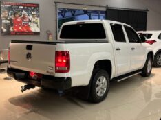VOLKSWAGEN AMAROK 2.0 S 4X4 16V 2015/2015 JM AUTOMÓVEIS VENÂNCIO AIRES / Carros no Vale