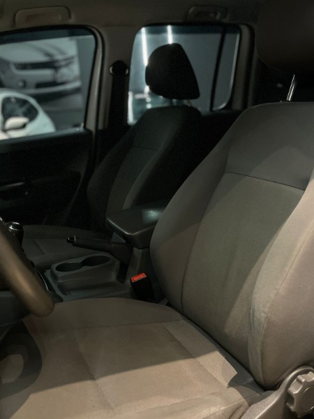VOLKSWAGEN AMAROK 2.0 S 4X4 16V 2015/2015 JM AUTOMÓVEIS VENÂNCIO AIRES / Carros no Vale