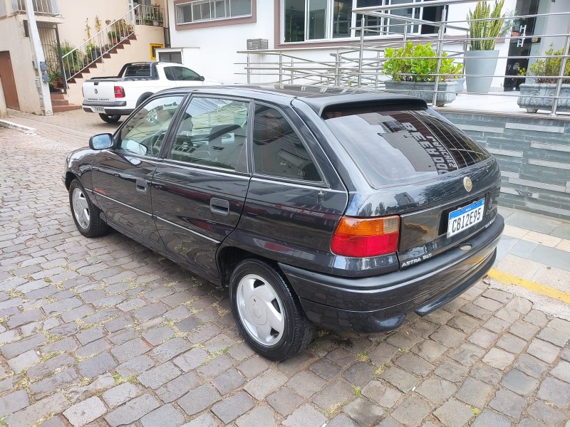 CHEVROLET ASTRA 2.0 GLS 1995/1995 ALTERNATIVA VEÍCULOS LAJEADO / Carros no Vale