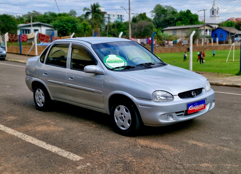 CHEVROLET CORSA SEDAN WIND 1.0 2001/2002 CRUZEIRO MULTIMARCAS CRUZEIRO DO SUL / Carros no Vale