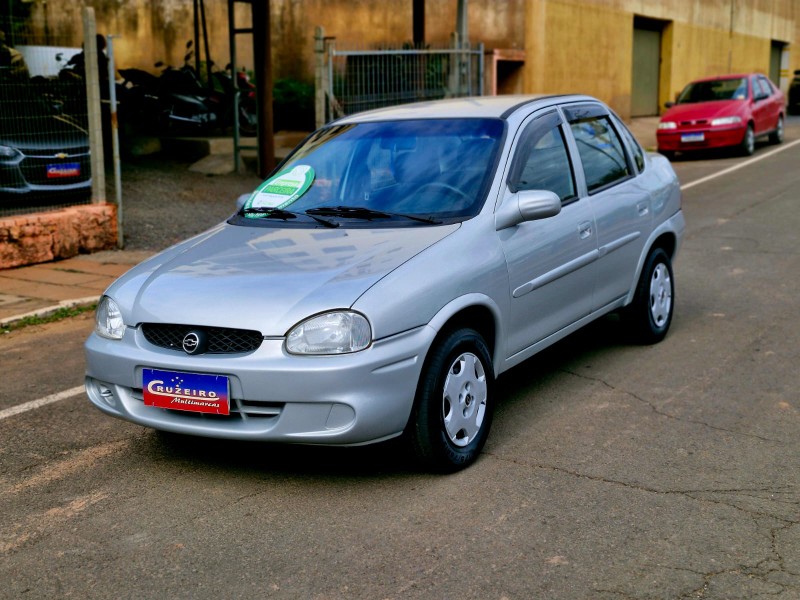 CHEVROLET CORSA SEDAN WIND 1.0 2001/2002 CRUZEIRO MULTIMARCAS CRUZEIRO DO SUL / Carros no Vale