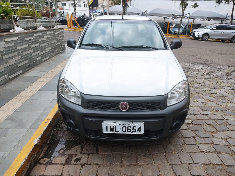 FIAT STRADA 1.4 WORKING 8V 2014/2015 ALTERNATIVA VEÍCULOS LAJEADO / Carros no Vale
