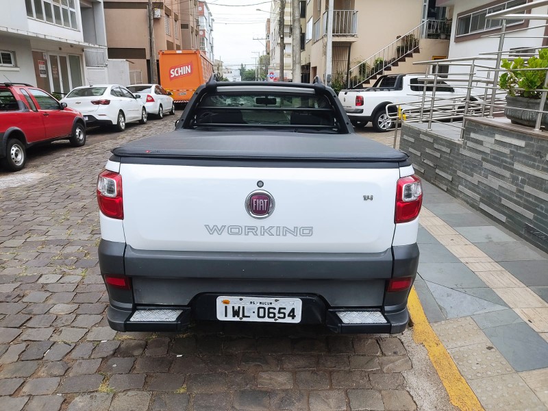 FIAT STRADA 1.4 WORKING 8V 2014/2015 ALTERNATIVA VEÍCULOS LAJEADO / Carros no Vale