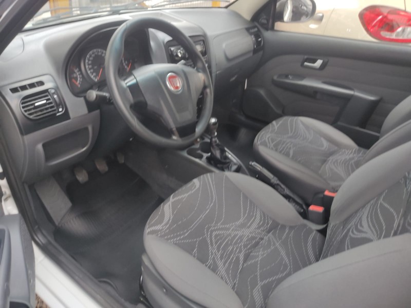 FIAT STRADA 1.4 WORKING 8V 2014/2015 ALTERNATIVA VEÍCULOS LAJEADO / Carros no Vale
