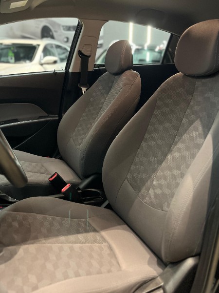 HYUNDAI HB20S 1.6 PREMIUM 2016/2016 JM AUTOMÓVEIS VENÂNCIO AIRES / Carros no Vale