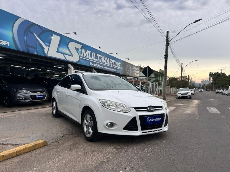 FORD FOCUS SEDAN 2.0 16V/2.0 16V FLEX 4P AUT. 2015/2015 LS MULTIMARCAS VENÂNCIO AIRES / Carros no Vale