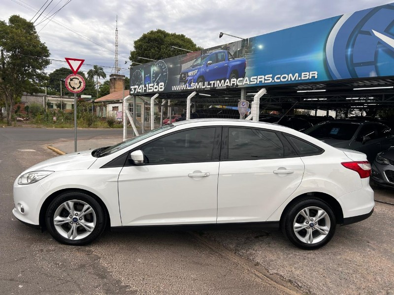 FORD FOCUS SEDAN 2.0 16V/2.0 16V FLEX 4P AUT. 2015/2015 LS MULTIMARCAS VENÂNCIO AIRES / Carros no Vale