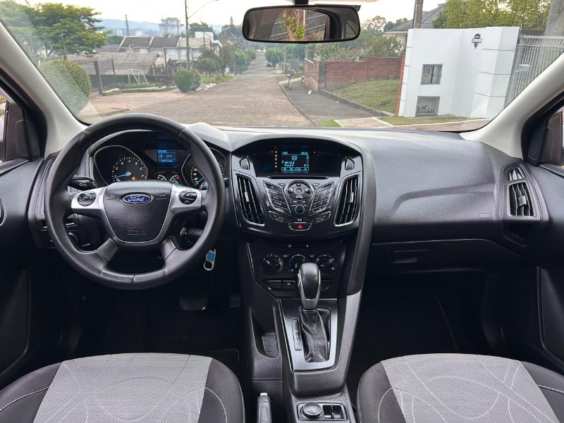 FORD FOCUS SEDAN 2.0 16V/2.0 16V FLEX 4P AUT. 2015/2015 LS MULTIMARCAS VENÂNCIO AIRES / Carros no Vale