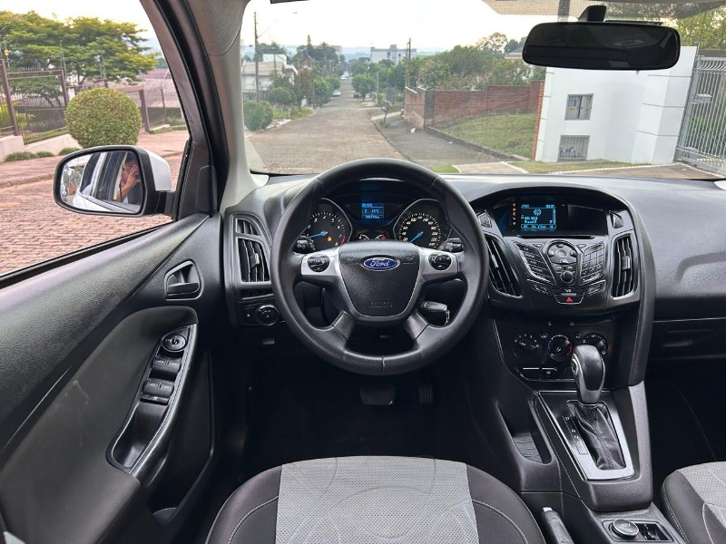 FORD FOCUS SEDAN 2.0 16V/2.0 16V FLEX 4P AUT. 2015/2015 LS MULTIMARCAS VENÂNCIO AIRES / Carros no Vale