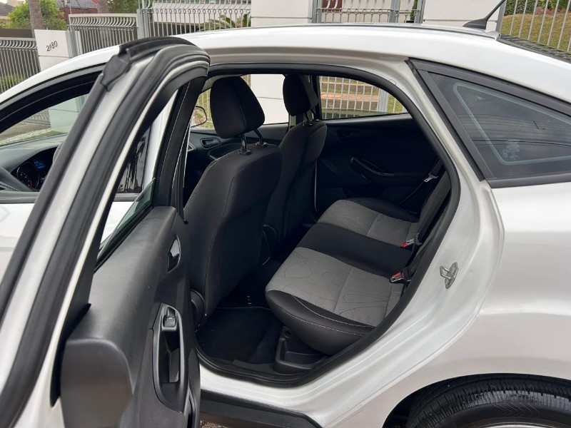 FORD FOCUS SEDAN 2.0 16V/2.0 16V FLEX 4P AUT. 2015/2015 LS MULTIMARCAS VENÂNCIO AIRES / Carros no Vale