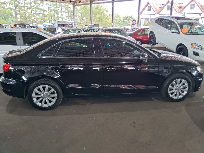 AUDI A3 SEDAN 1.4 TFSI 2015/2015 SCHAEFER AUTOMÓVEIS TEUTÔNIA / Carros no Vale