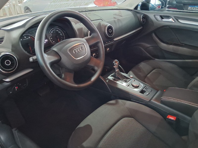 AUDI A3 SEDAN 1.4 TFSI 2015/2015 SCHAEFER AUTOMÓVEIS TEUTÔNIA / Carros no Vale