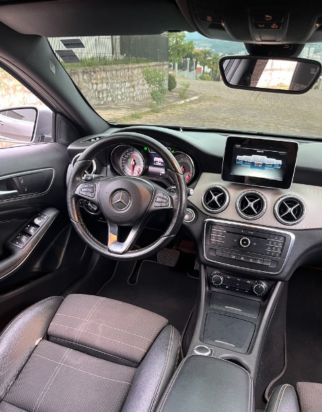 MERCEDES-BENZ GLA 200 1.6 CGI STYLE 16V TURBO 2015/2016 BOSCO AUTOMÓVEIS GUAPORÉ / Carros no Vale