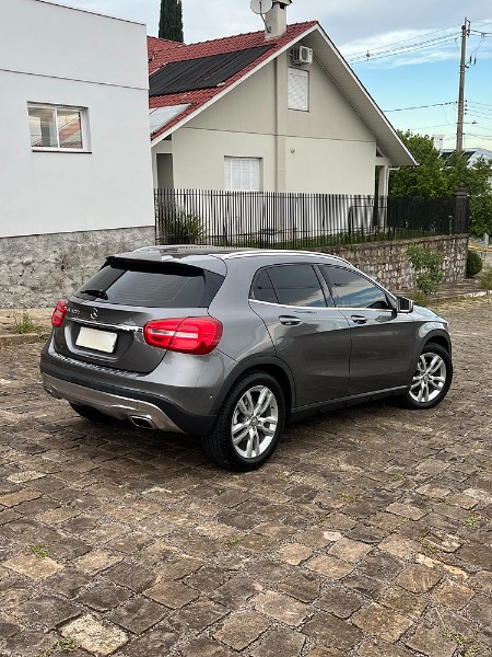 MERCEDES-BENZ GLA 200 1.6 CGI STYLE 16V TURBO 2015/2016 BOSCO AUTOMÓVEIS GUAPORÉ / Carros no Vale
