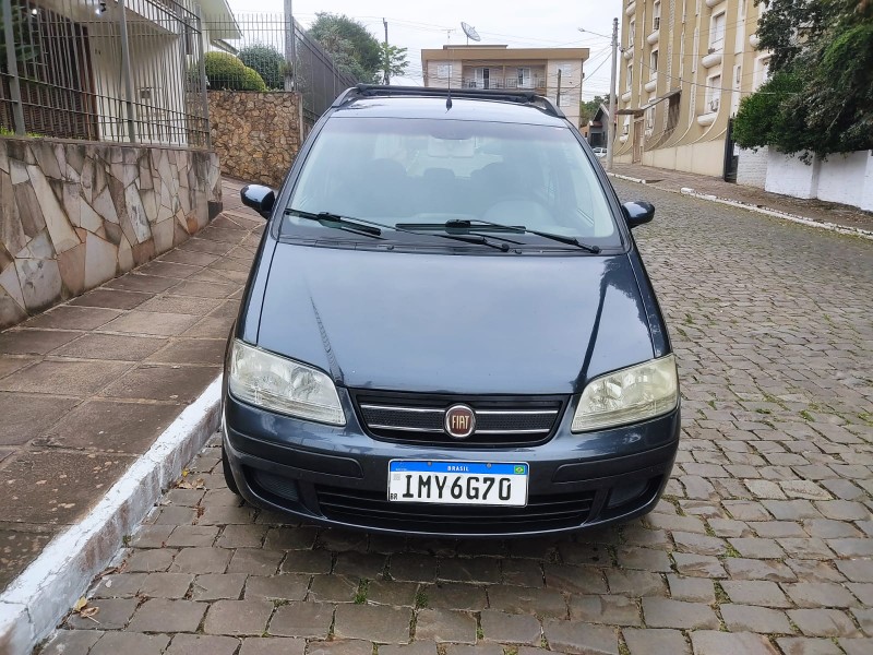 FIAT IDEA ELX 1.4 2005/2006 ALTERNATIVA VEÍCULOS LAJEADO / Carros no Vale