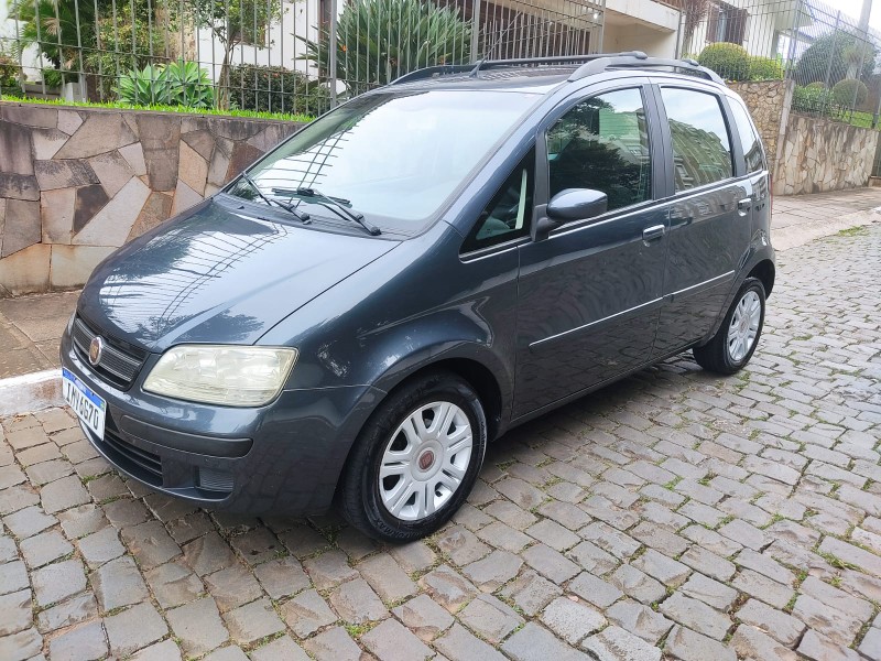 FIAT IDEA ELX 1.4 2005/2006 ALTERNATIVA VEÍCULOS LAJEADO / Carros no Vale