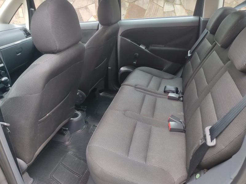 FIAT IDEA ELX 1.4 2005/2006 ALTERNATIVA VEÍCULOS LAJEADO / Carros no Vale