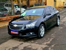 CHEVROLET CRUZE 1.8 LT 16V FLEX 4P AUTOMÁTICO 2014/2014 CRUZEIRO MULTIMARCAS CRUZEIRO DO SUL / Carros no Vale