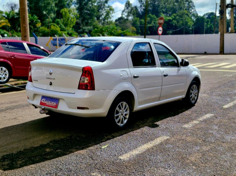 RENAULT LOGAN AUTHENTIQUE HI-FLEX 1.0 16V 4P 2012/2012 CRUZEIRO MULTIMARCAS CRUZEIRO DO SUL / Carros no Vale
