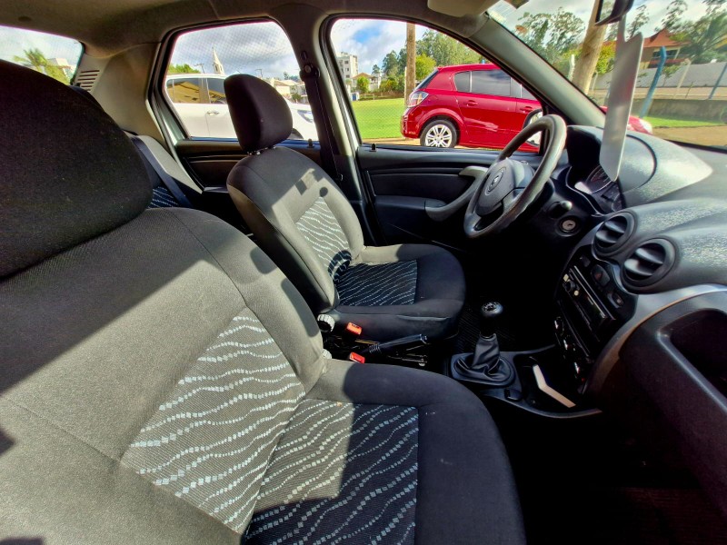 RENAULT LOGAN AUTHENTIQUE HI-FLEX 1.0 16V 4P 2012/2012 CRUZEIRO MULTIMARCAS CRUZEIRO DO SUL / Carros no Vale