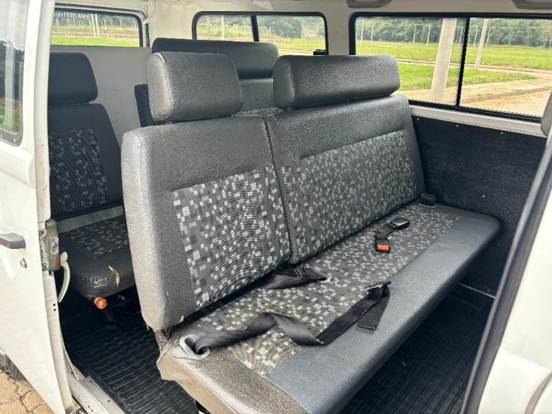 VOLKSWAGEN KOMBI /2011 RT 811 VEÍCULOS ARROIO DO MEIO / Carros no Vale