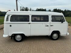 VOLKSWAGEN KOMBI /2011 RT 811 VEÍCULOS ARROIO DO MEIO / Carros no Vale
