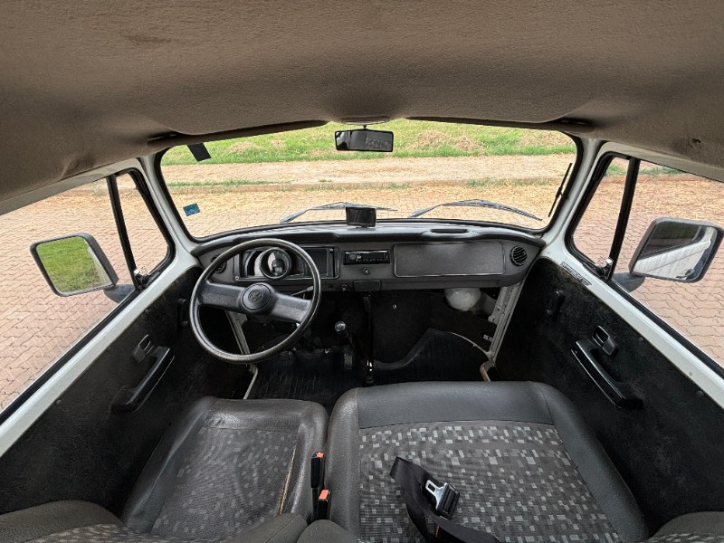 VOLKSWAGEN KOMBI /2011 RT 811 VEÍCULOS ARROIO DO MEIO / Carros no Vale