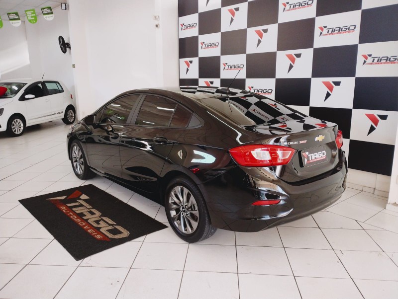 CHEVROLET CRUZE LT 1.4 16V TURBO FLEX 4P AUT. 2017/2017 TIAGO AUTOMÓVEIS VENÂNCIO AIRES / Carros no Vale