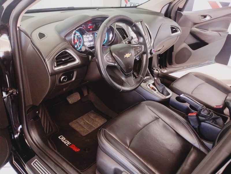 CHEVROLET CRUZE LT 1.4 16V TURBO FLEX 4P AUT. 2017/2017 TIAGO AUTOMÓVEIS VENÂNCIO AIRES / Carros no Vale
