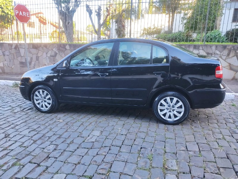 VOLKSWAGEN POLO 1.6 SEDAN - 2004