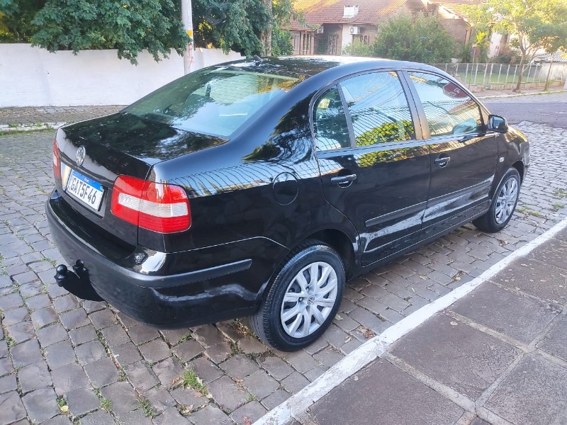 VOLKSWAGEN POLO 1.6 SEDAN - 2004