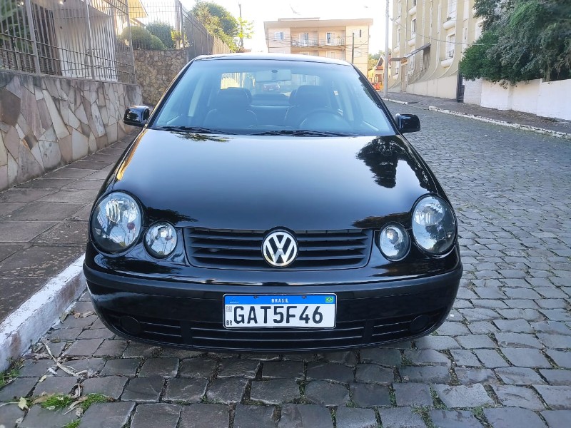 VOLKSWAGEN POLO 1.6 SEDAN - 2004