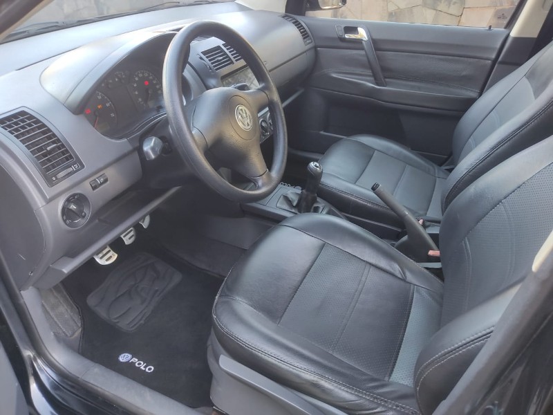 VOLKSWAGEN POLO 1.6 SEDAN - 2004