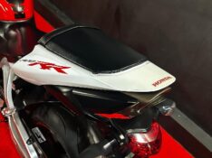 HONDA MOTOS CBR 600 RR 2013/2012 EXCLUSIVO VEÍCULOS SANTA CRUZ DO SUL / Carros no Vale