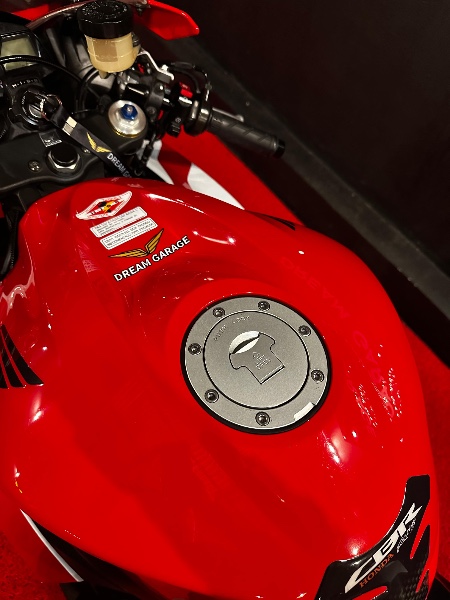 HONDA MOTOS CBR 600 RR 2013/2012 EXCLUSIVO VEÍCULOS SANTA CRUZ DO SUL / Carros no Vale