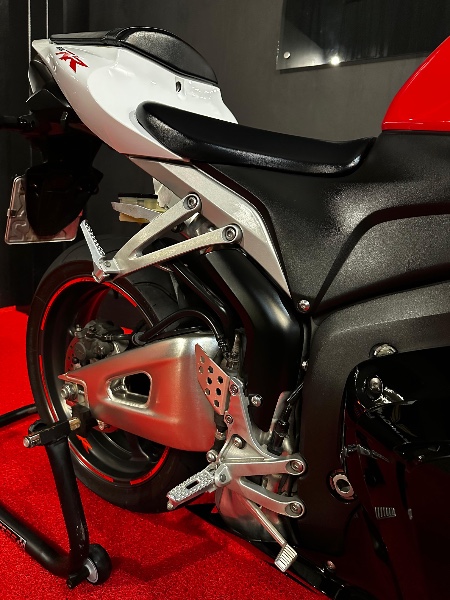 HONDA MOTOS CBR 600 RR 2013/2012 EXCLUSIVO VEÍCULOS SANTA CRUZ DO SUL / Carros no Vale