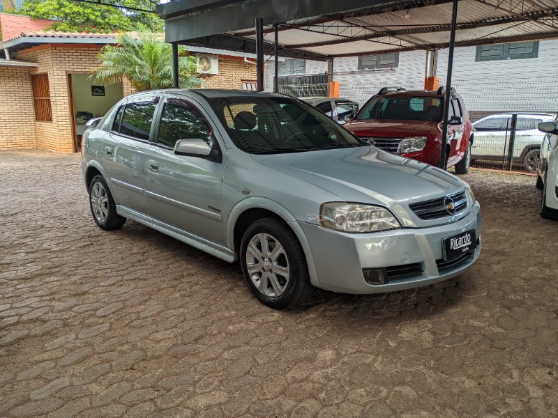 CHEVROLET ASTRA ADVANTAGE 2.0 MPFI 8V FLEXPOWER 5P 2008/2009 RICARDO VEÍCULOS TEUTÔNIA / Carros no Vale