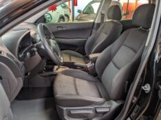 HYUNDAI I30 2.0 16V 145CV 2012 2011/2012 RICARDO VEÍCULOS TEUTÔNIA / Carros no Vale