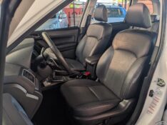 SUBARU FORESTER 2.0 S 4X4 16V 2015/2016 RICARDO VEÍCULOS TEUTÔNIA / Carros no Vale