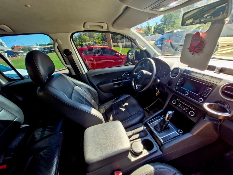 VOLKSWAGEN AMAROK 2.0 HIGHLINE 4X4 CD 16V TURBO INTERCOOLER DIESEL 4P AUTOMÁTICO 2012/2012 CRUZEIRO MULTIMARCAS CRUZEIRO DO SUL / Carros no Vale