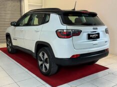 JEEP COMPASS 2.0 16V FLEX LONGITUDE AUTOMÁTICO 2017/2018 DUARTE VEÍCULOS PORTO ALEGRE / Carros no Vale
