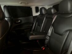 JEEP COMPASS 2.0 16V FLEX LONGITUDE AUTOMÁTICO 2017/2018 DUARTE VEÍCULOS PORTO ALEGRE / Carros no Vale