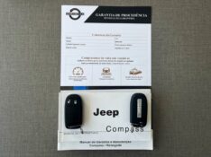 JEEP COMPASS 2.0 16V FLEX LONGITUDE AUTOMÁTICO 2017/2018 DUARTE VEÍCULOS PORTO ALEGRE / Carros no Vale